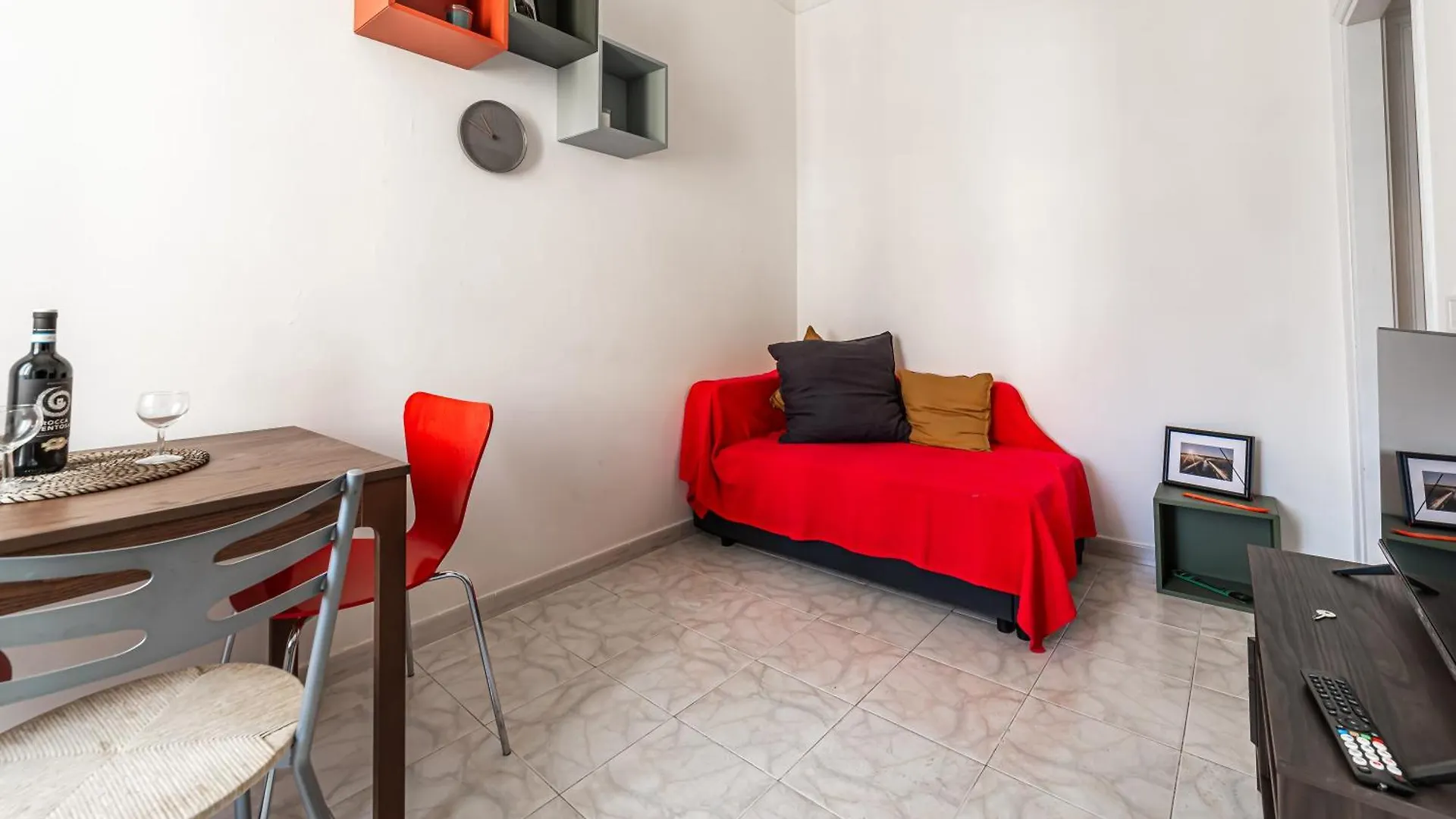 Apartment Casa Guapita - Metro Malatesta Rome